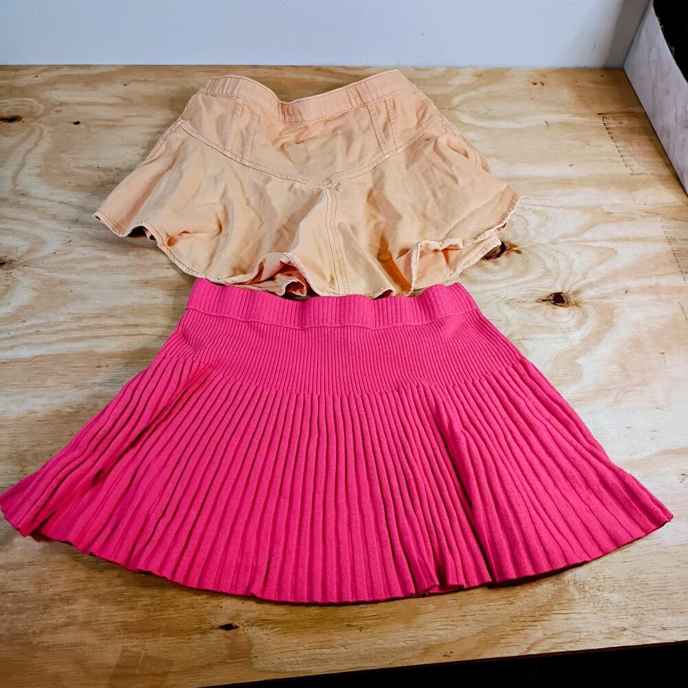 Aerie Lot 2 Womens Size M Pink Ribbed Knit Sweater Skirt & Peach Flippy Skort